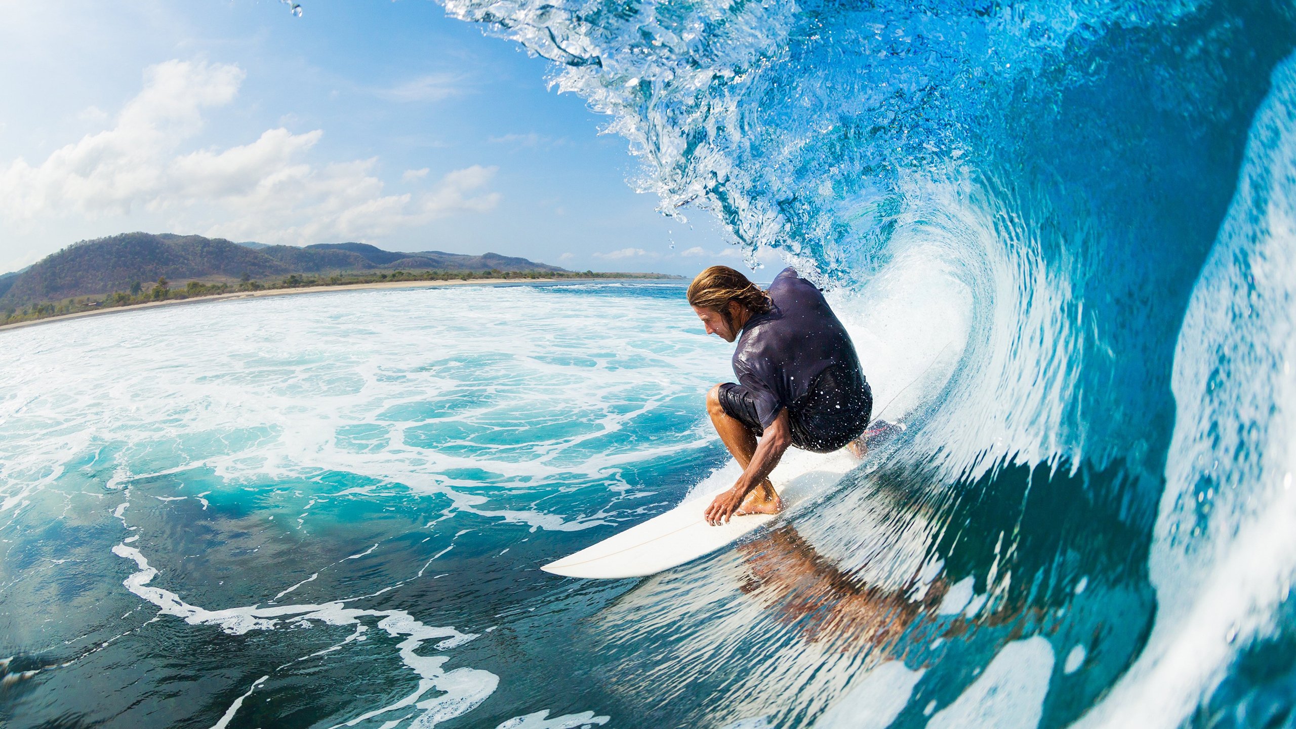 “马科斯·梅特罗的强悍防守与精妙进攻,为阿根廷美洲狮队注入强大力量”